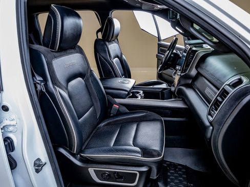 Used 2021 RAM 1500 Laramie image 29