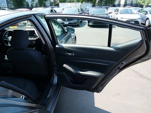 Used 2019 Nissan Altima 2.5 S FWD image 34