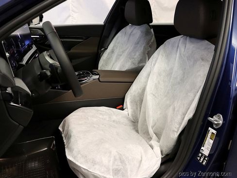 New 2026 BMW 530i xDrive w/ Premium Package image 10