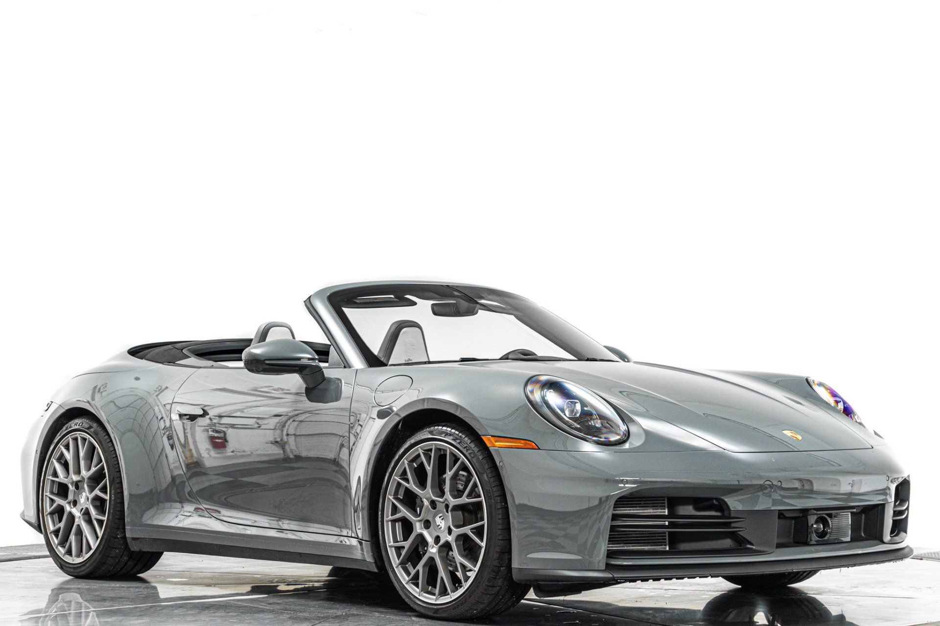 Used 2025 Porsche 911 Carrera RWD image 33