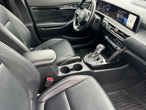 Used 2024 Kia Seltos EX FWD image 17