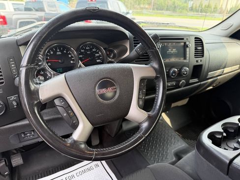Used 2009 GMC Sierra 2500 SLE w/ Convenience Package AWD/4WD image 15