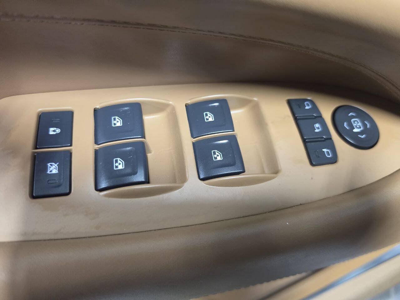 Used 2017 Cadillac Escalade Platinum AWD/4WD image 33