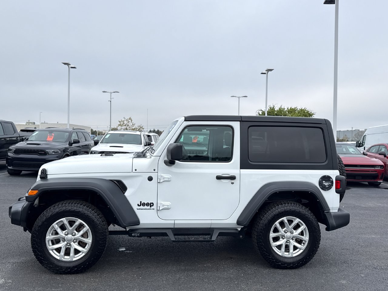 Used 2023 Jeep Wrangler Sport AWD/4WD image 6
