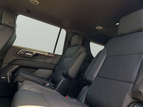 New 2026 Chevrolet Suburban LT w/ Comfort Package RWD image 17