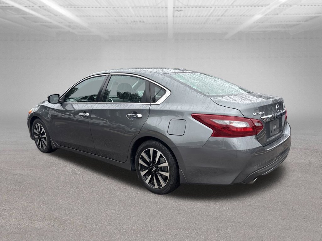 Used 2018 Nissan Altima 2.5 SV w/ 2.5 SV Technology Package FWD image 4