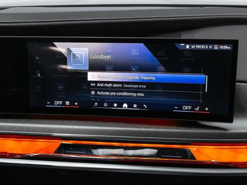 Used 2023 BMW 760i xDrive w/ Parking Assistance Package image 34