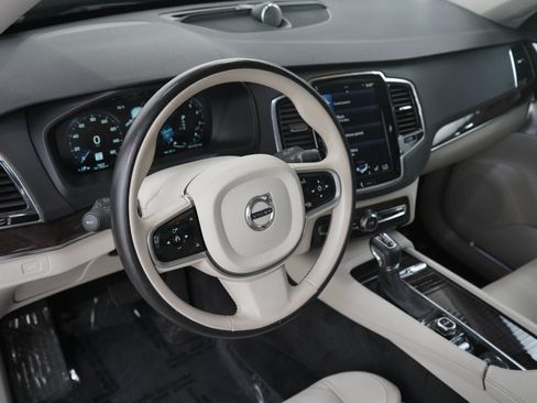 Used 2017 Volvo XC90 T6 Momentum w/ Vision Package AWD/4WD image 21