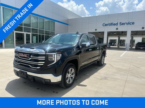 Used 2025 GMC Sierra 1500 SLT RWD image 1