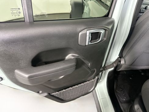 Used 2023 Jeep Wrangler Unlimited AWD/4WD image 25