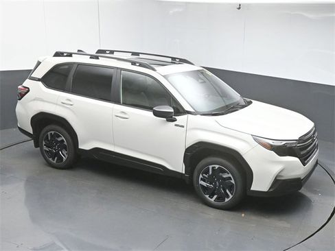 New 2025 Subaru Forester Premium image 41