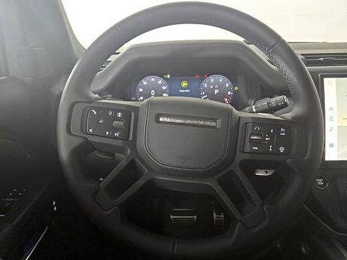 New 2026 Land Rover Defender 110 V8 AWD/4WD image 18