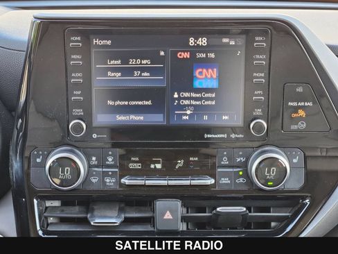 Used 2021 Toyota Highlander XLE AWD/4WD image 21