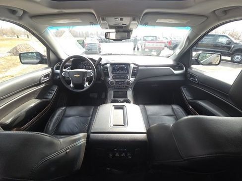 Used 2018 Chevrolet Suburban LT image 22
