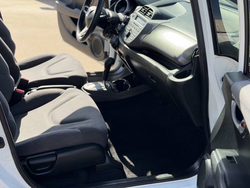 Used 2013 Honda Fit image 8