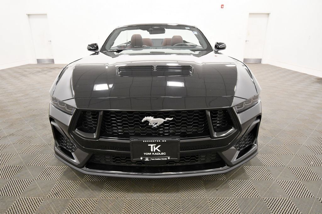 Used 2025 Ford Mustang GT Premium RWD image 11