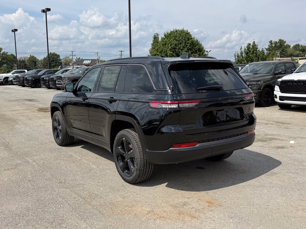 New 2027 Jeep Grand Cherokee Limited AWD/4WD image 8