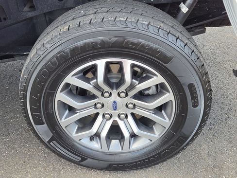 Used 2021 Ford F150 Lariat w/ Trailer Tow Package AWD/4WD image 50