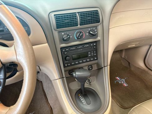 Used 2004 Ford Mustang GT RWD image 15