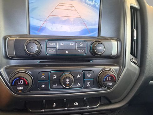 Used 2018 Chevrolet Silverado 1500 LT w/ Texas Edition RWD image 18