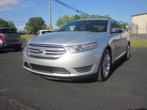 Used 2013 Ford Taurus Limited image 33