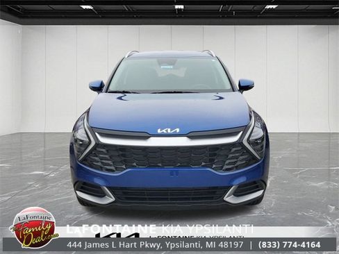 Certified 2025 Kia Sportage EX image 3