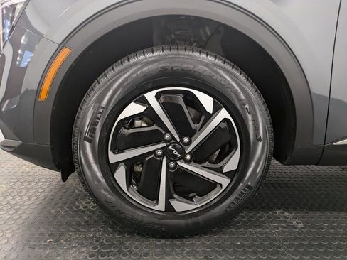 Certified 2023 Kia Sportage LX image 7