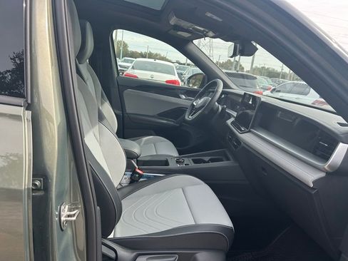 New 2026 Volkswagen Tiguan SE R-Line image 34