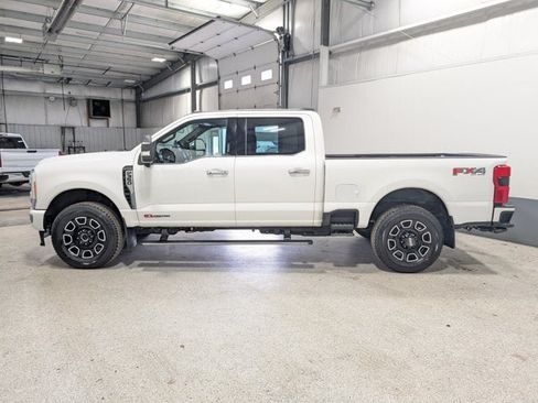 Used 2023 Ford F350 Platinum w/ FX4 Off-Road Package AWD/4WD image 6