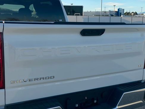 New 2026 Chevrolet Silverado 1500 LT image 32