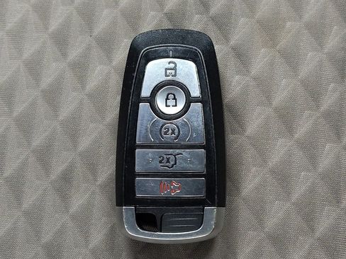 Used 2021 Ford Escape SE w/ Convenience Package image 32