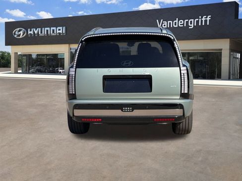 Certified 2026 Hyundai Ioniq 9 Calligraphy image 9