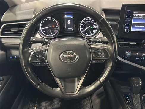Used 2022 Toyota Camry SE FWD image 15