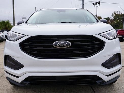 Used 2022 Ford Edge SE w/ Black Appearance Package image 10