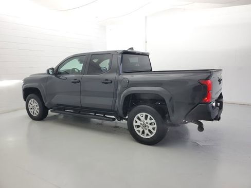 Used 2025 Toyota Tacoma SR image 7