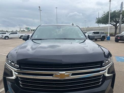 Used 2022 Chevrolet Tahoe LT w/ Luxury Package image 2