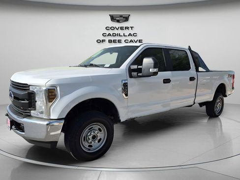 Used 2019 Ford F250 XL w/ Power Equipment Group image 3