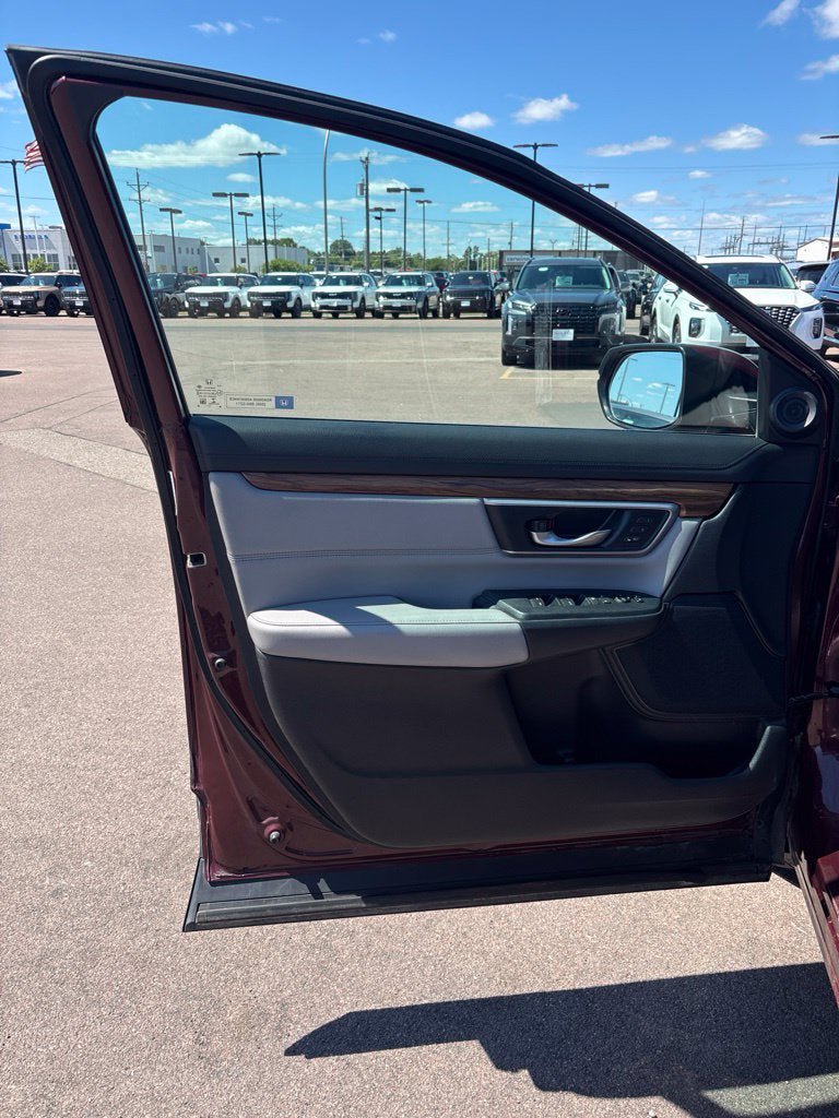 Used 2018 Honda CR-V Touring image 11