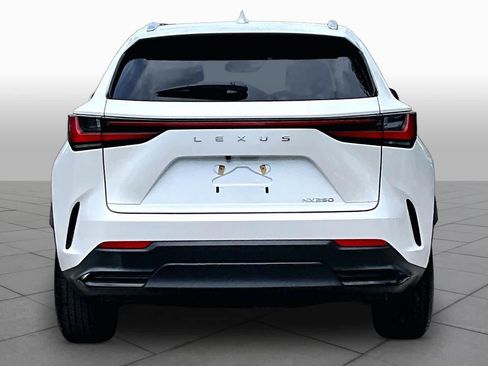 Used 2024 Lexus NX 250 FWD w/ Towing Package (2000 Lbs) image 5