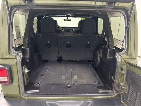 Used 2021 Jeep Wrangler Unlimited Sahara w/ Uconnect 4C Nav & Sound Group AWD/4WD image 11