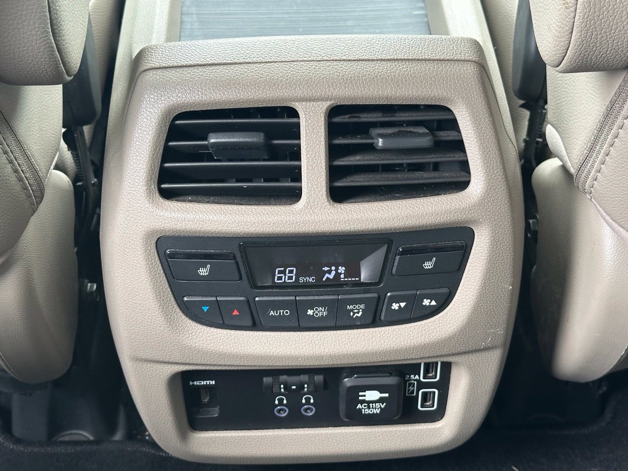 Used 2021 Honda Pilot Elite image 24