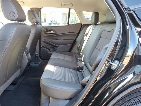 Used 2025 Chevrolet Trax LT image 10