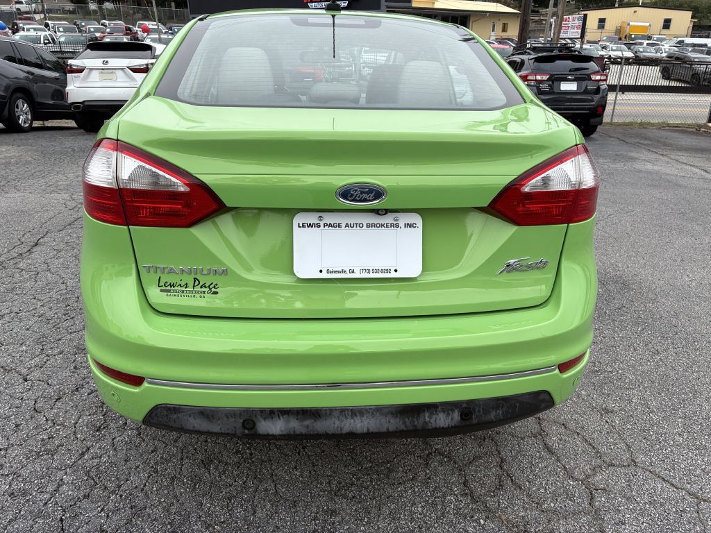 Used 2014 Ford Fiesta Titanium FWD image 4