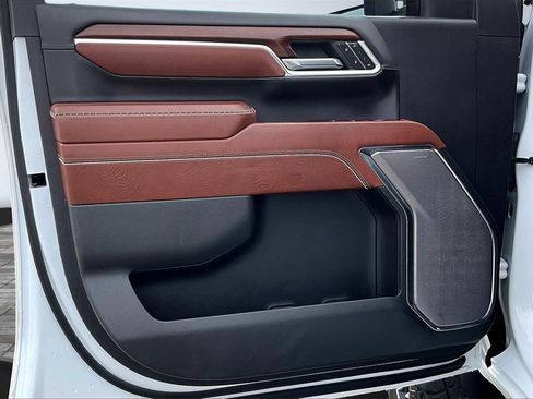 Used 2024 GMC Sierra 2500 Denali Ultimate image 24