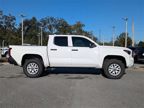 Used 2024 Toyota Tacoma SR image 3