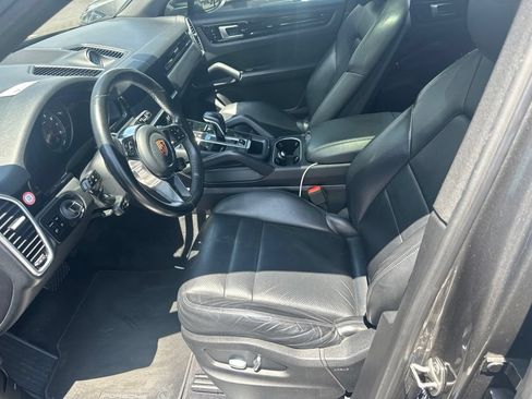 Used 2019 Porsche Cayenne E-Hybrid AWD/4WD image 2