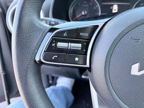 Used 2024 Kia Forte LXS image 16