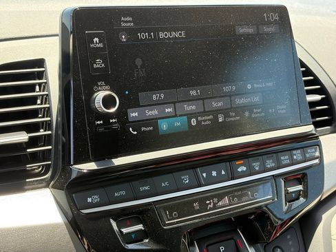 Used 2025 Honda Odyssey EX-L image 9