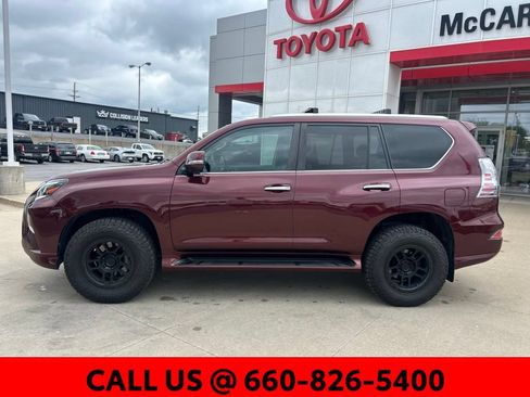Used 2021 Lexus GX 460 Luxury w/ Accessory Package AWD/4WD image 15