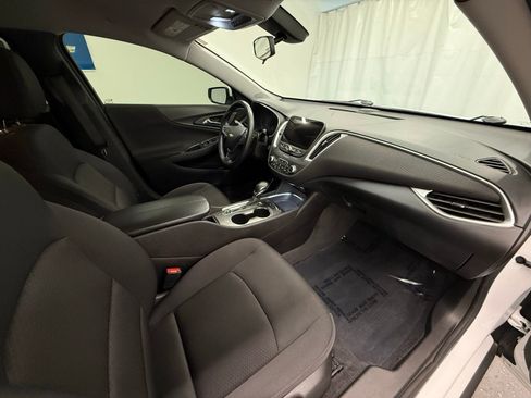 Used 2022 Chevrolet Malibu LT w/ Sport Edition FWD image 8